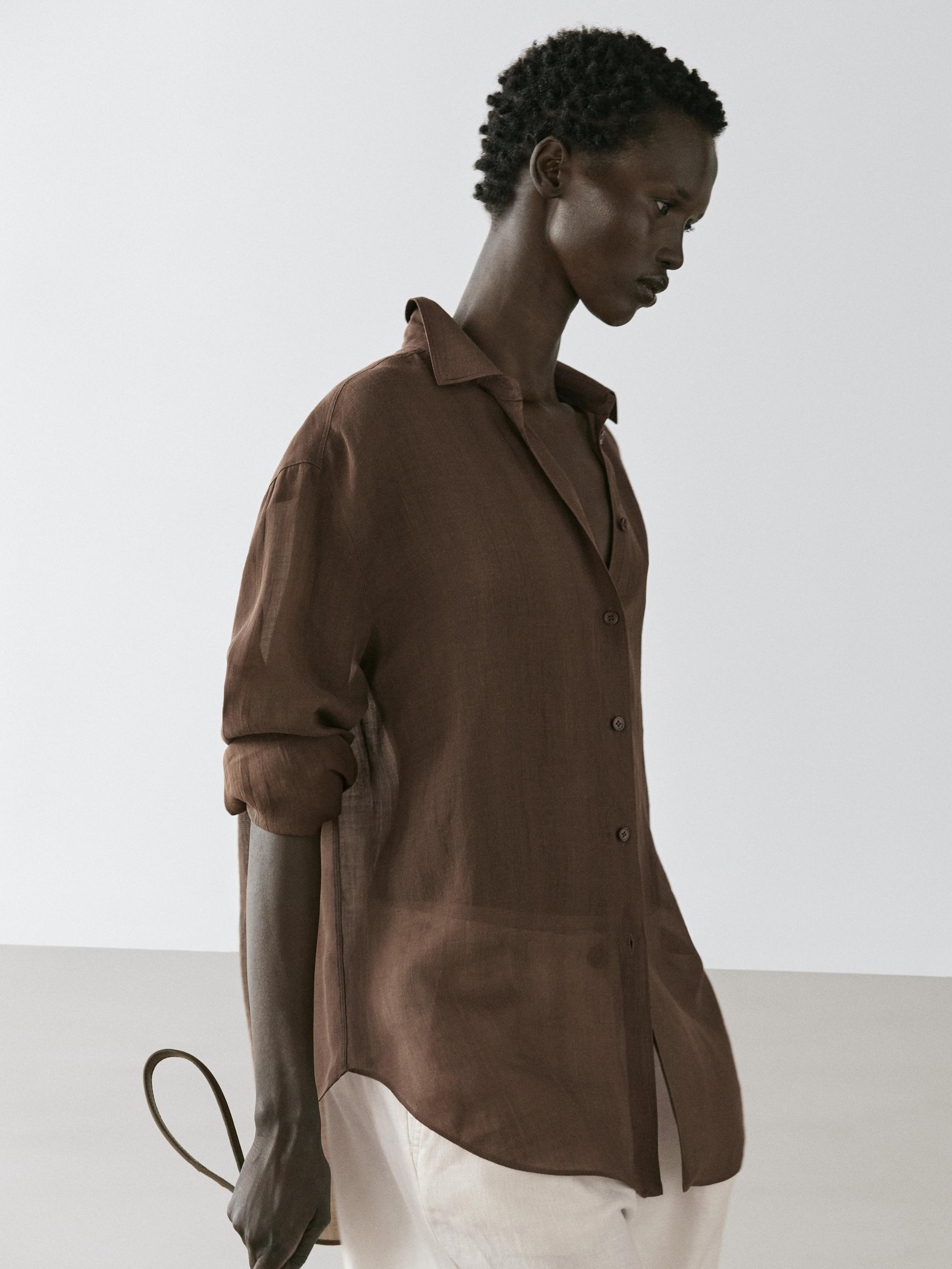 Flowing shirt with collar